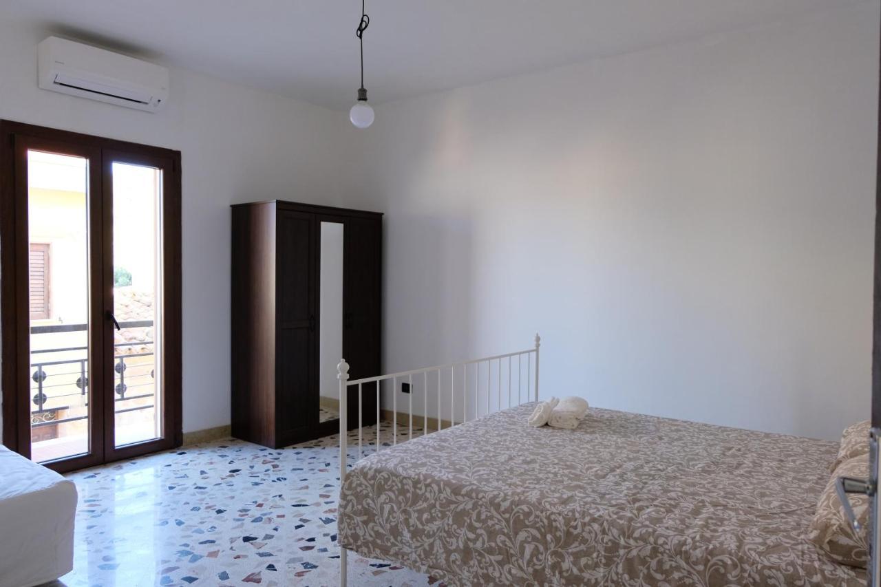 Rosalia'S Apartments Castel di Tusa Ngoại thất bức ảnh