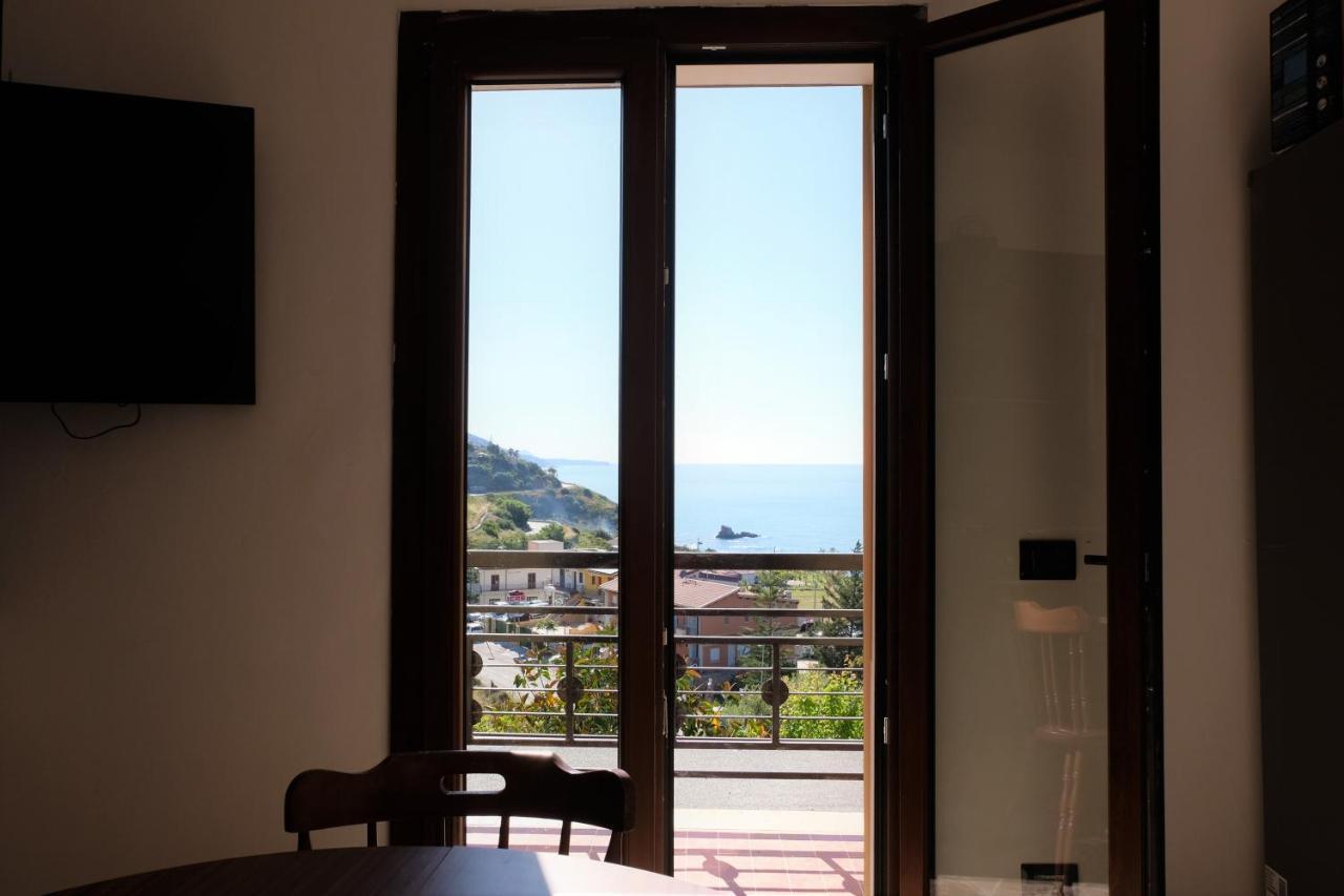 Rosalia'S Apartments Castel di Tusa Ngoại thất bức ảnh